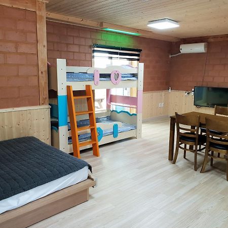 Rainbow Hwangto Pension Пьончан Екстериор снимка