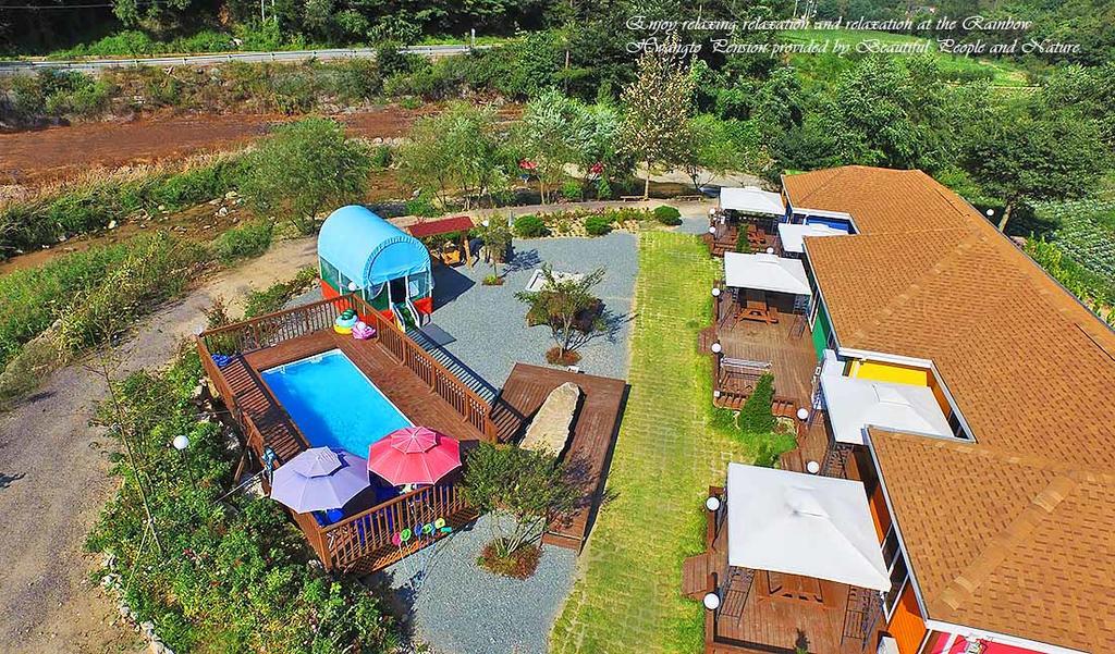 Rainbow Hwangto Pension Пьончан Екстериор снимка