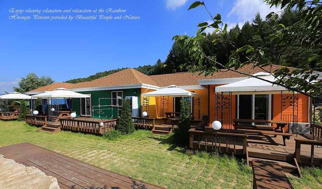 Rainbow Hwangto Pension Пьончан Екстериор снимка