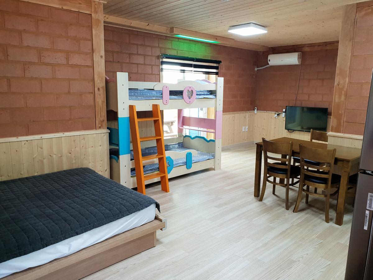 Rainbow Hwangto Pension Пьончан Екстериор снимка